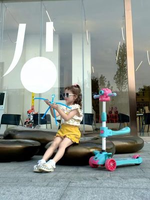 Adjustable Height Kids 3 Wheel Scooter With One Button Folding