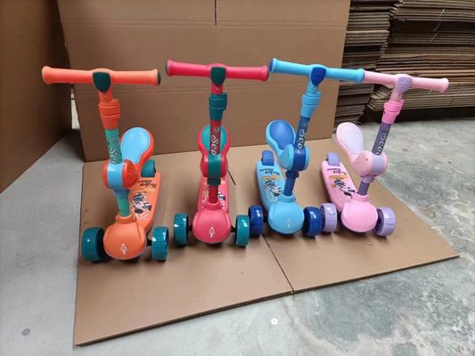 Customized Kids Kick Scooter 3 Wheel Stand Up Scooter With PU Wheels