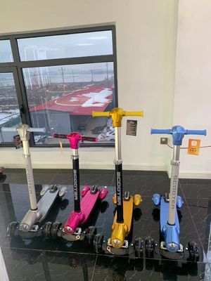3-17 Years Old Kids 3 Wheel Scooter With Rear Wheel Brake High Durability